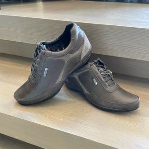 Aetrex Holly Lace Up Oxford in Medium Width in color Iron